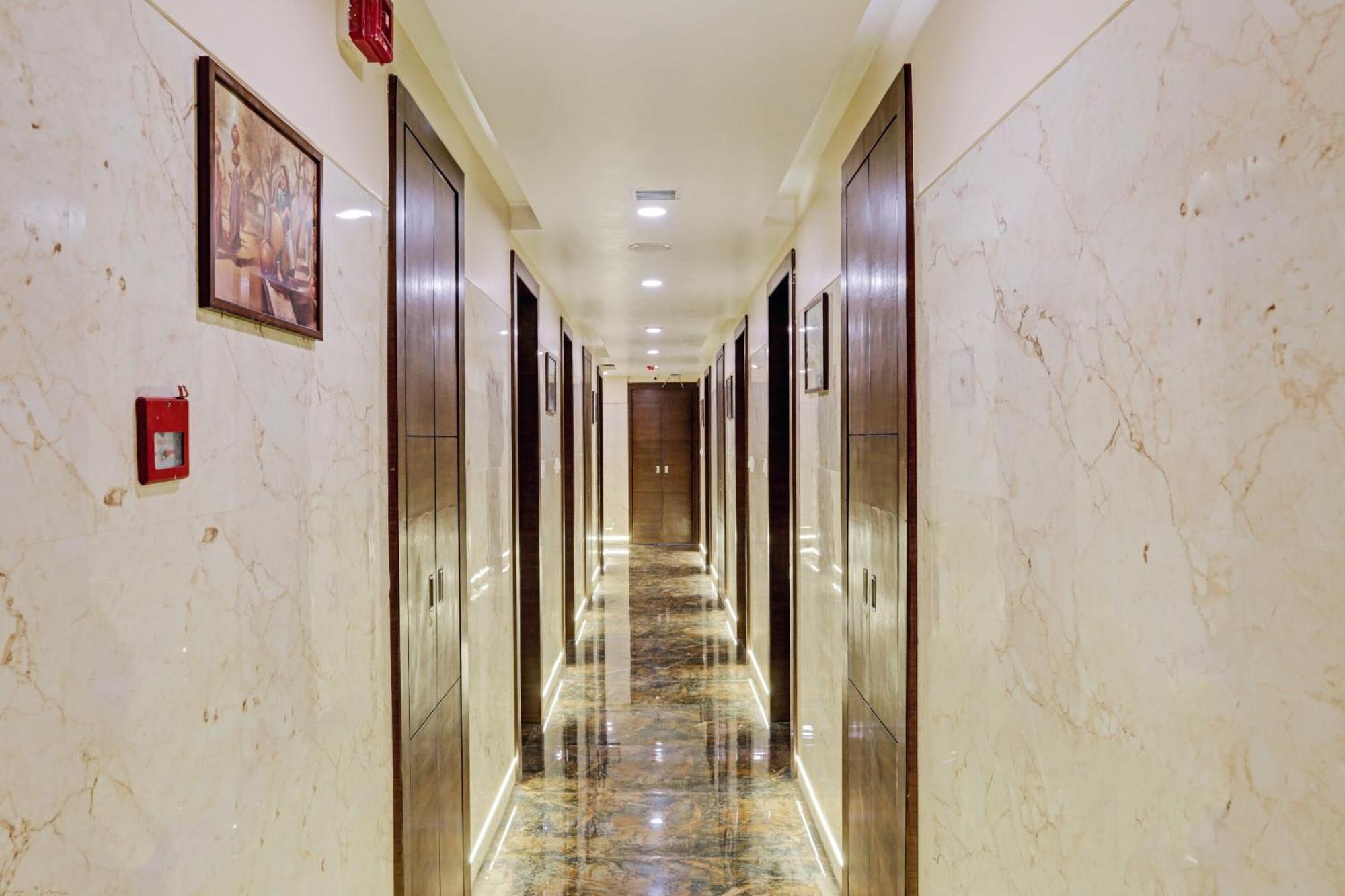 Hotel Capital O 80951 Vertigo Mumbai (Bombay)