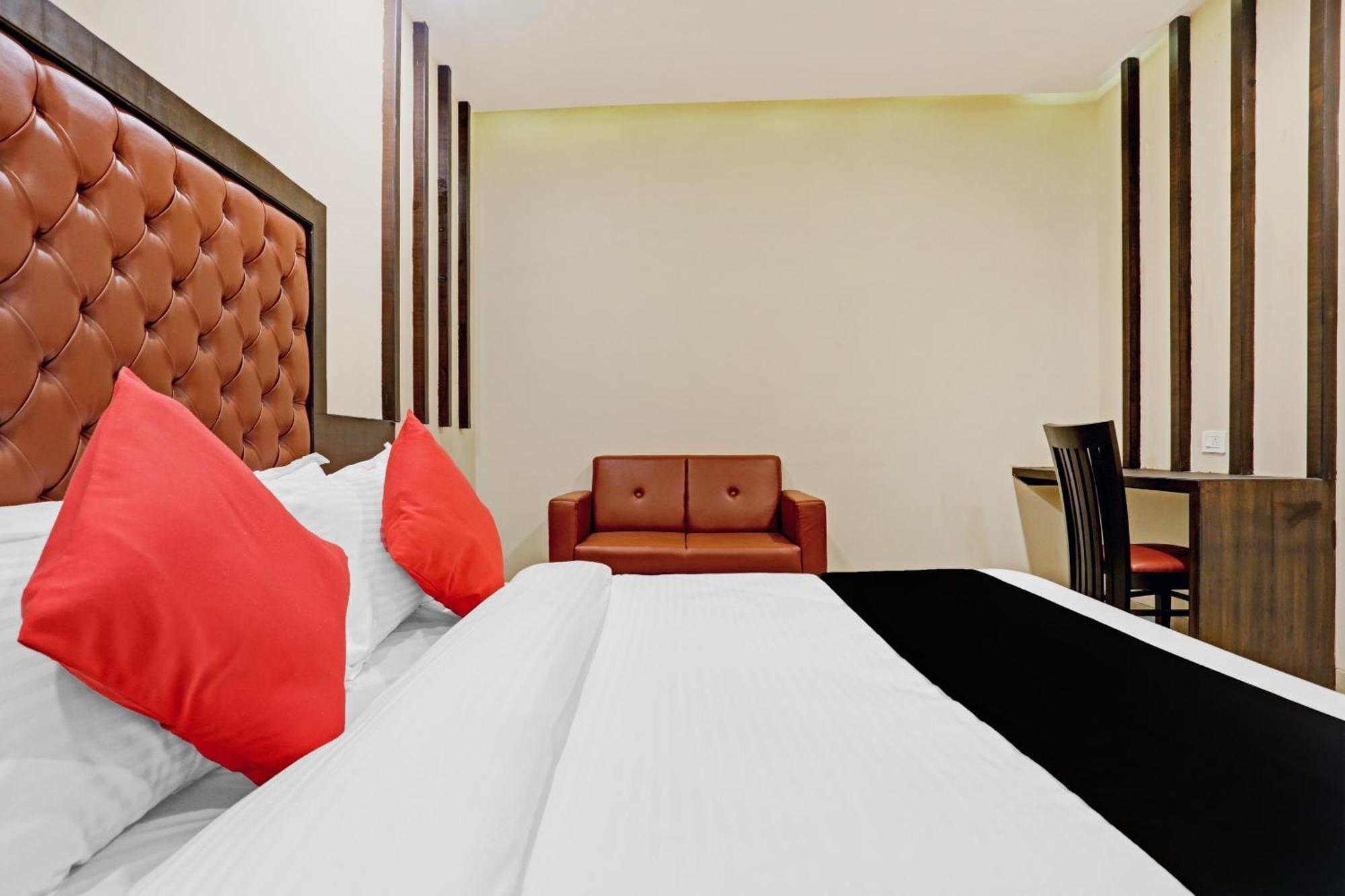 Capital O 80951 Vertigo Mumbai (Bombay)